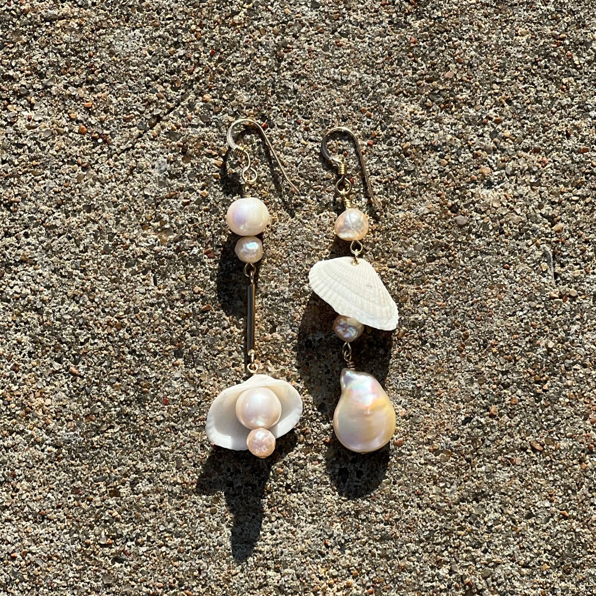 Marée Shell + Pearl Earrings