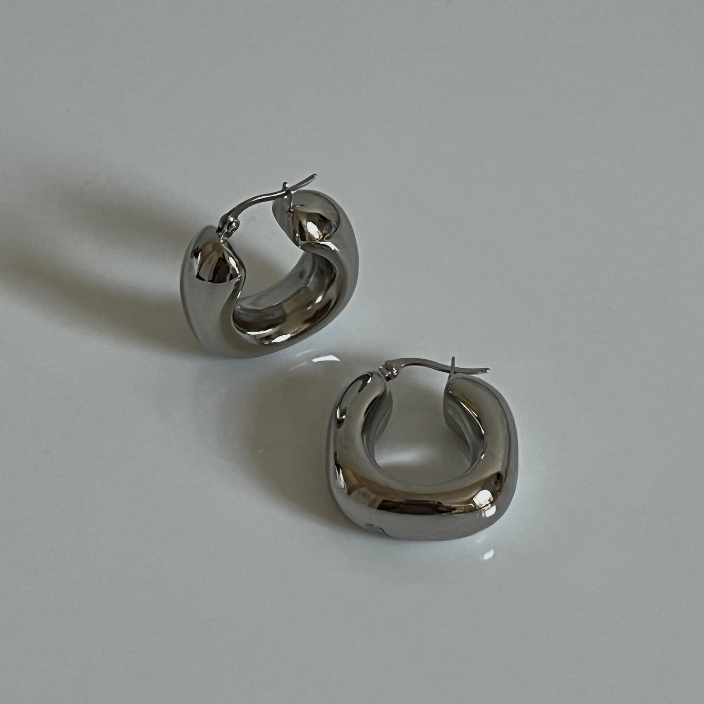 Silla Hoops