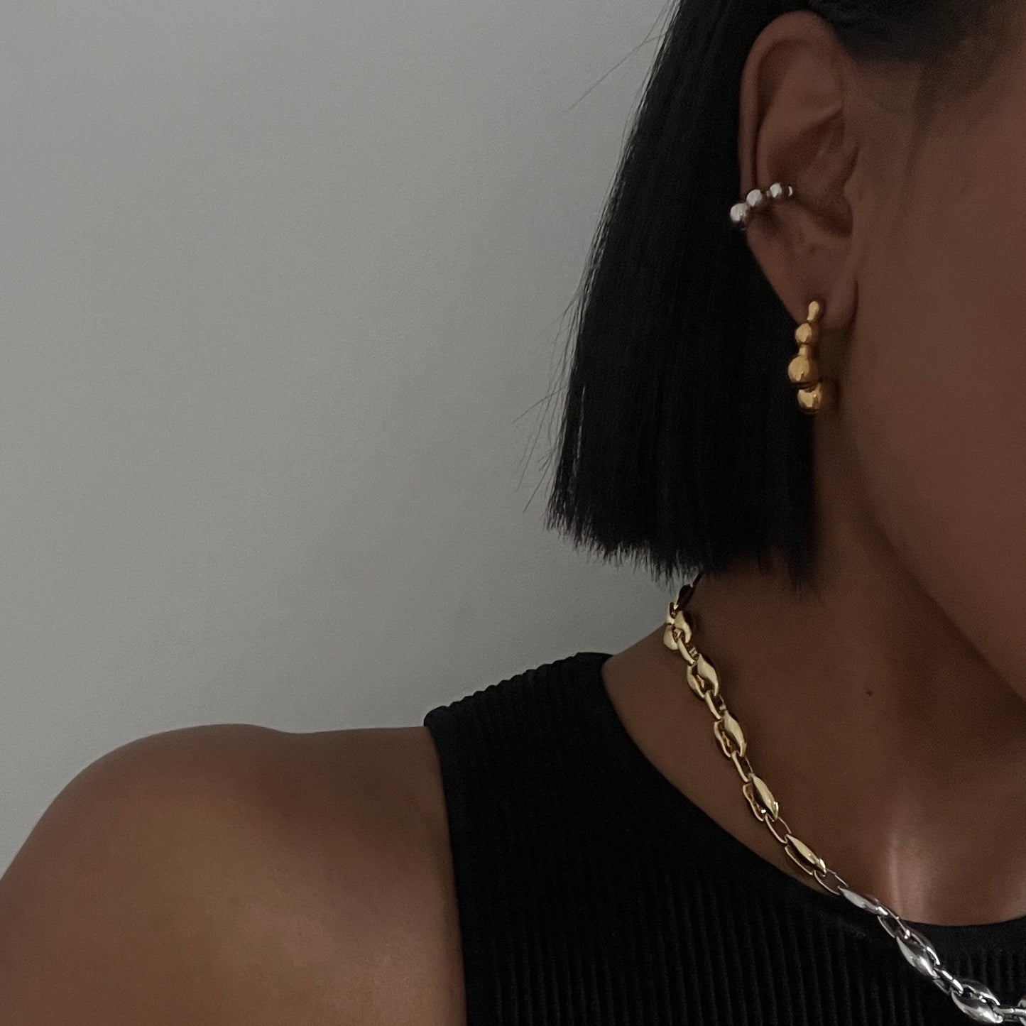 Ayon Studs
