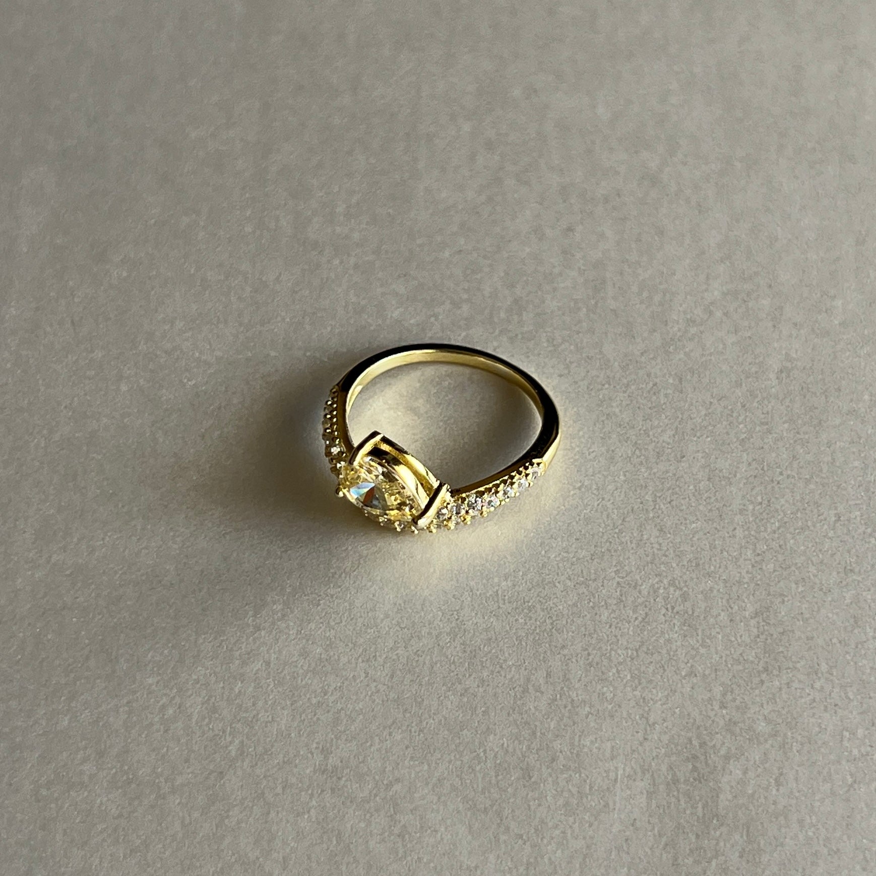 Dahlia Pinky Ring