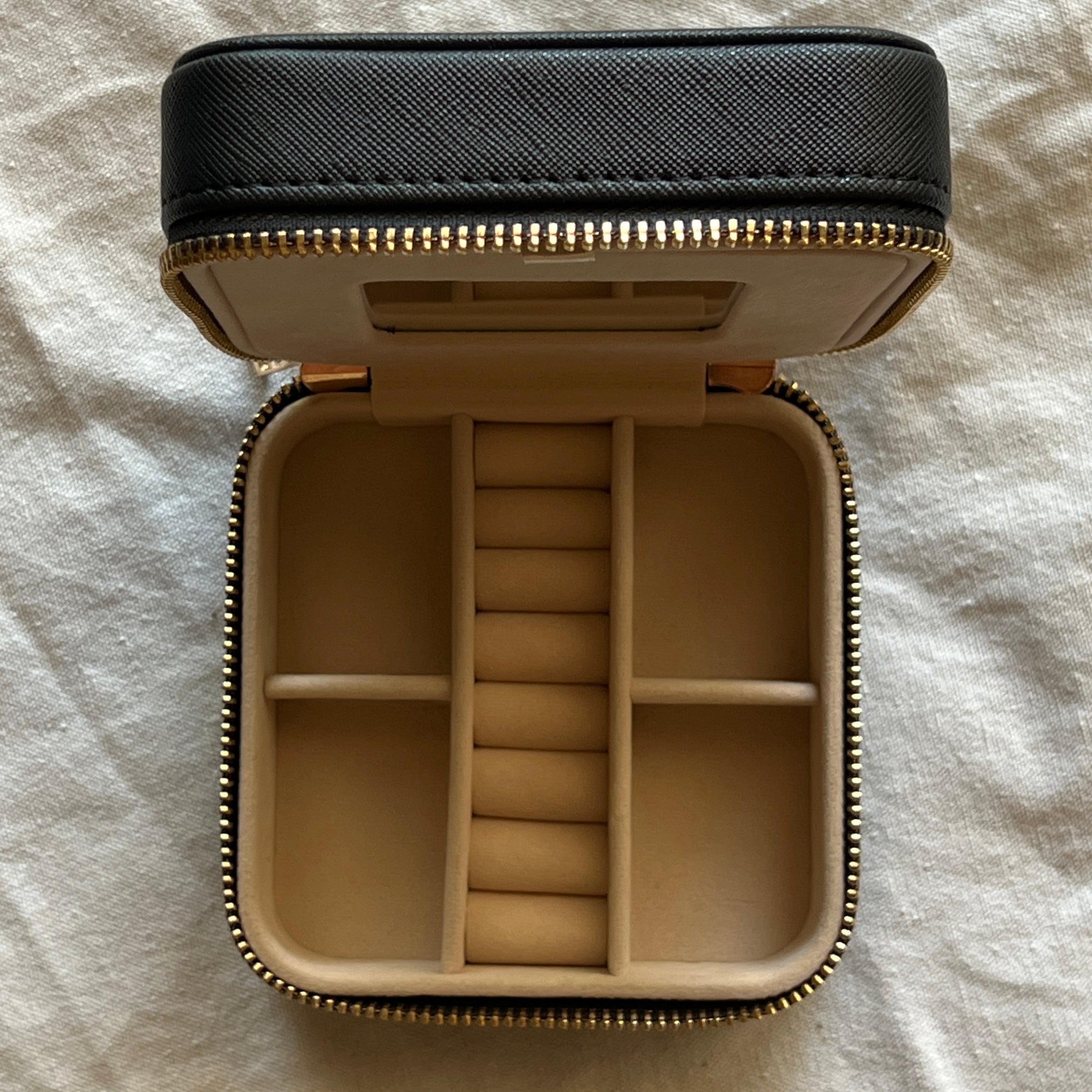 The Filo Travel Case