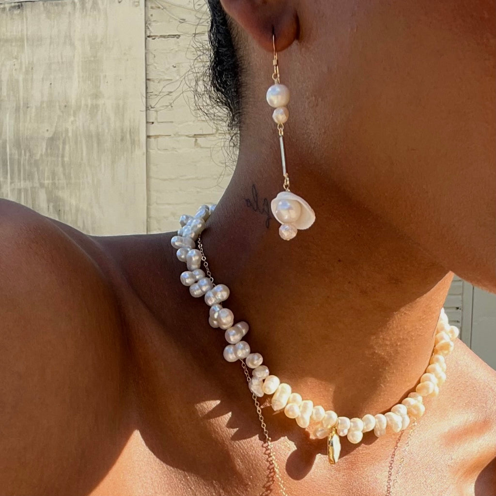 Marée Shell + Pearl Earrings