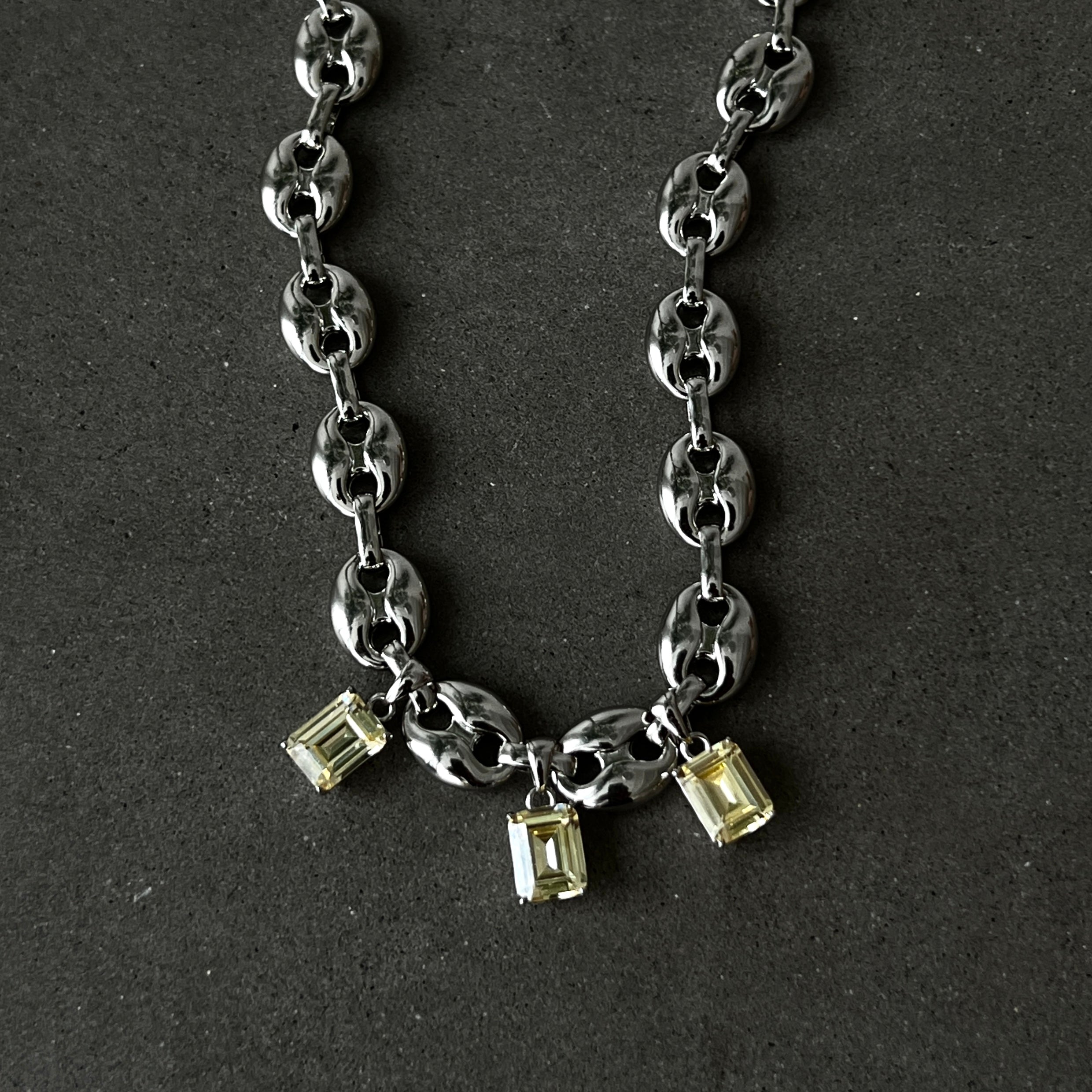 The Madison Collar