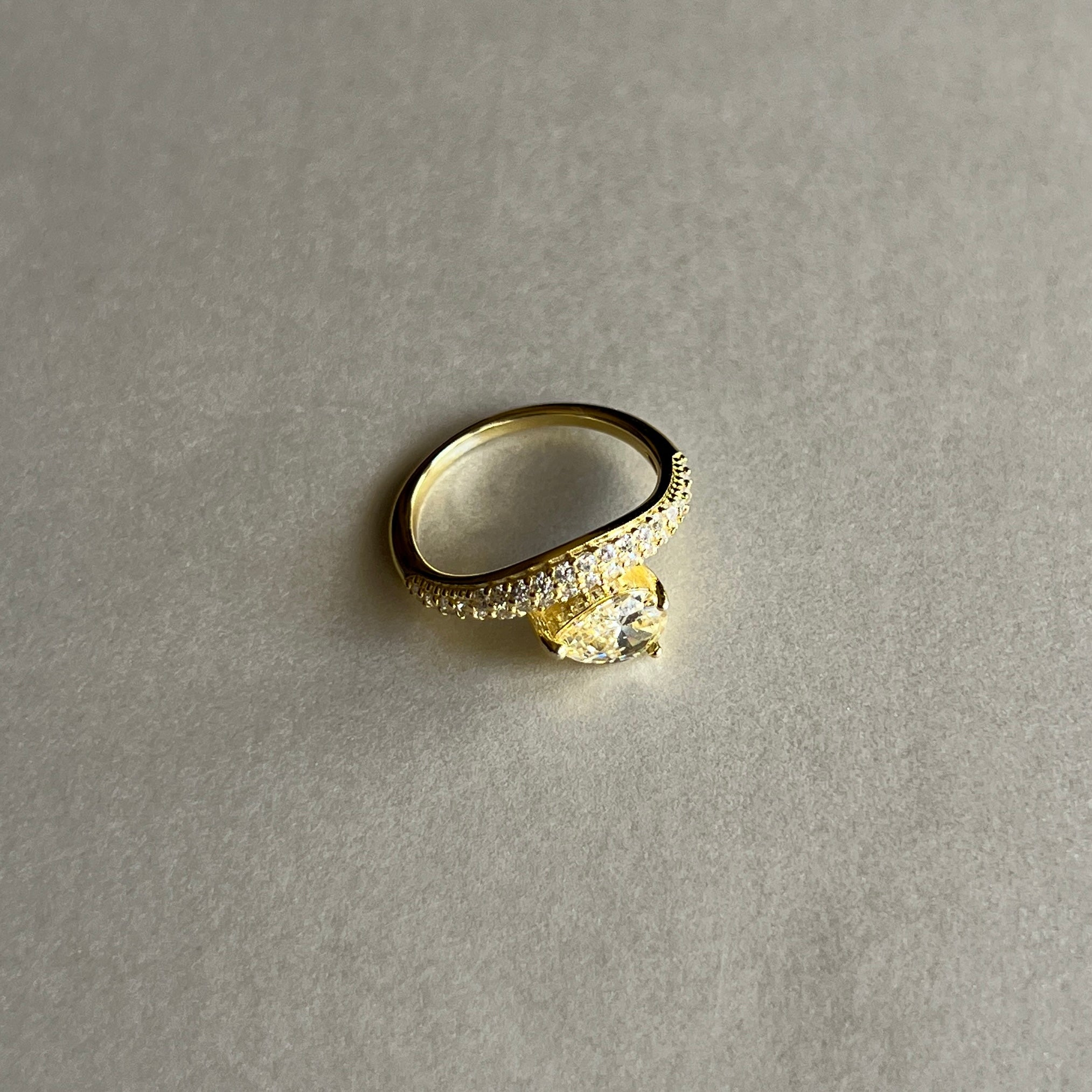 Dahlia Pinky Ring