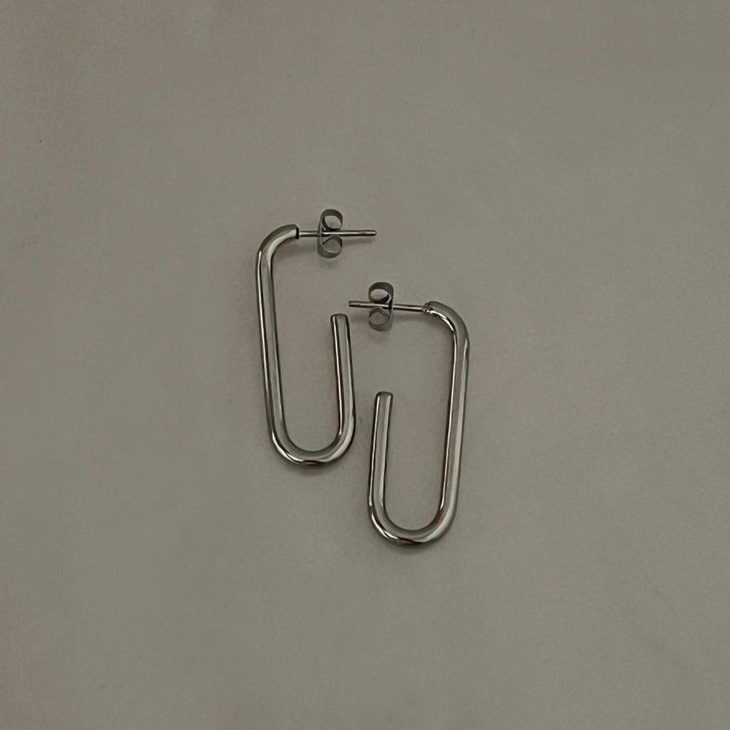 Marcella Hoops